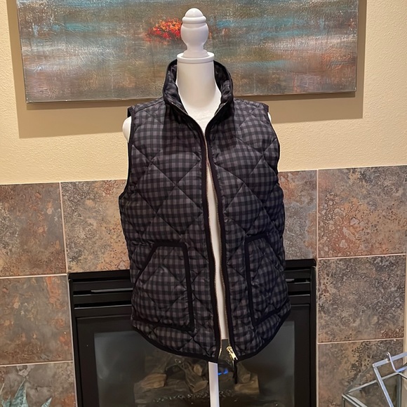 J. Crew Jackets & Blazers - J. Crew Front Zip Quilted Vest